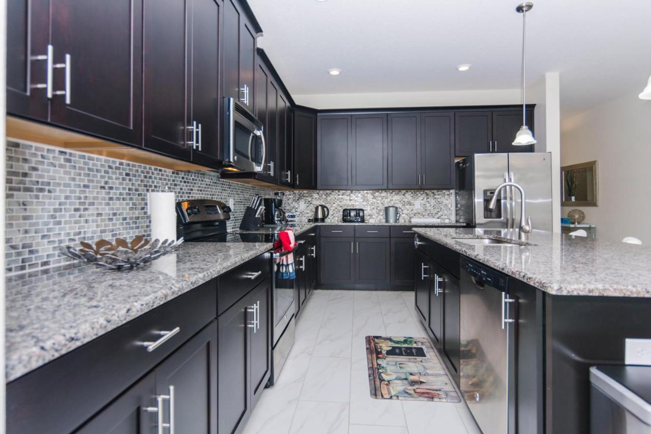 Enchanting Decor With Private Pool At Storey Sl4714 Kissimmee