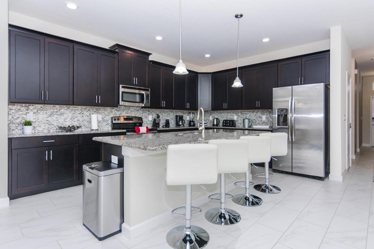 Enchanting Decor With Private Pool At Storey Sl4714 Holiday home