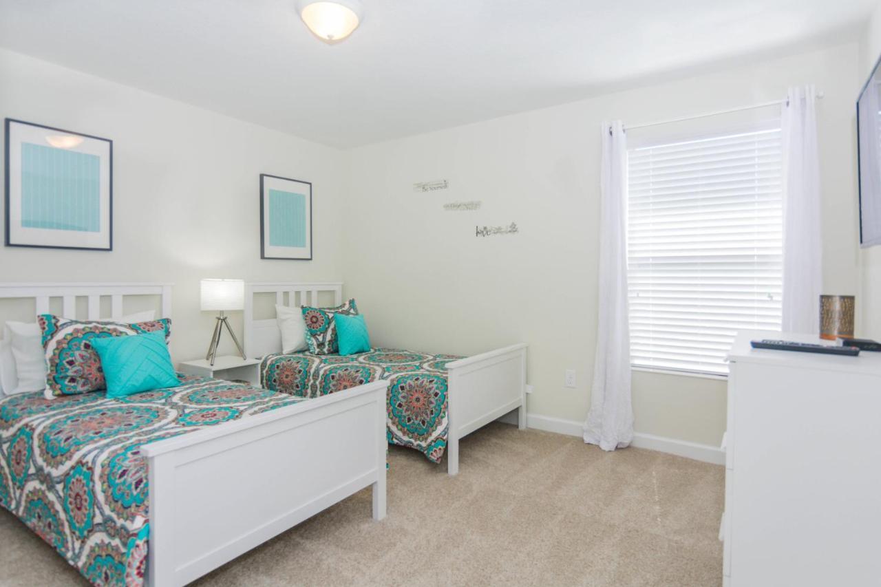 Holiday home Enchanting Decor With Private Pool At Storey Sl4714