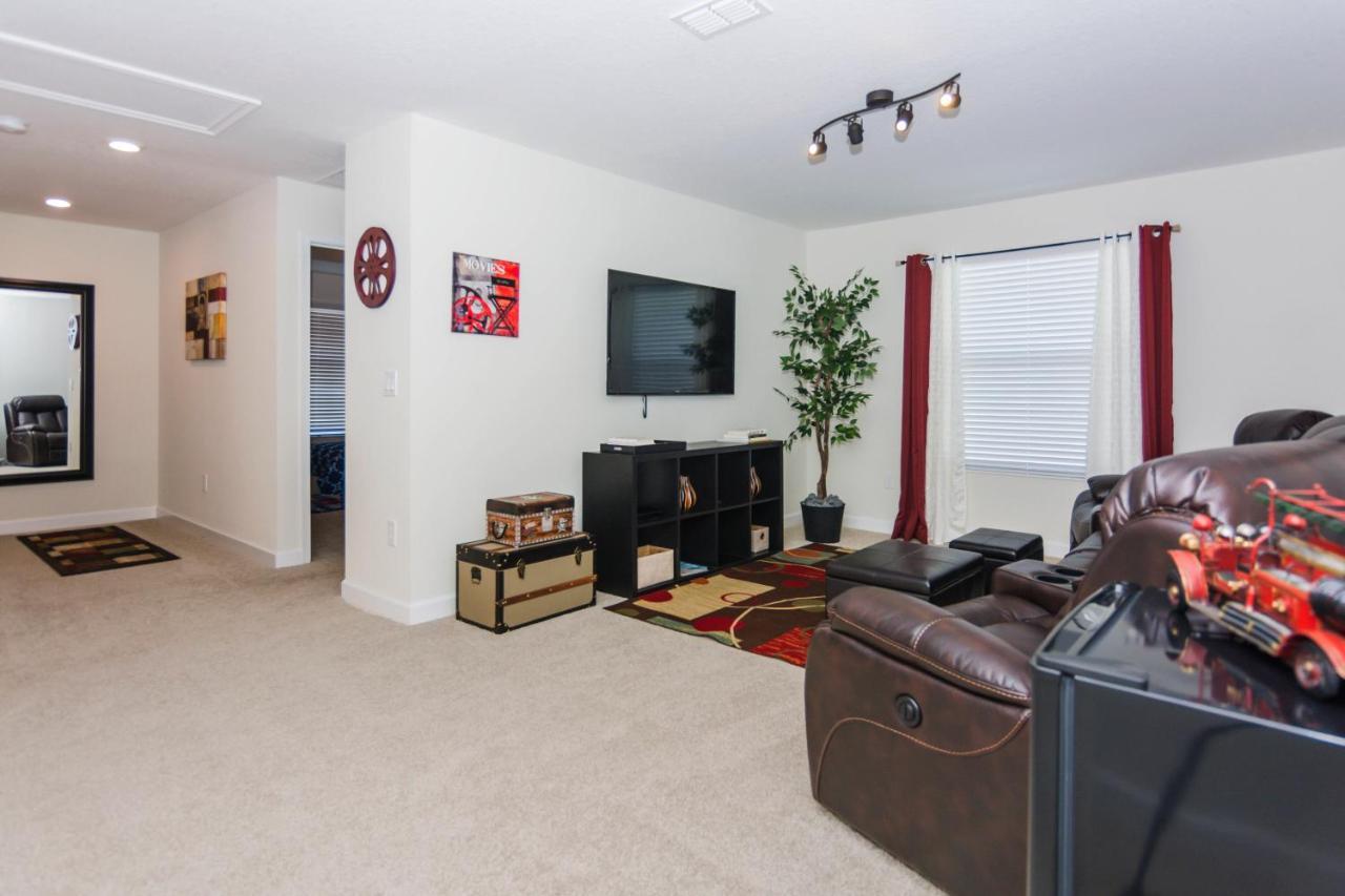 Enchanting Decor With Private Pool At Storey Sl4714 Holiday home *