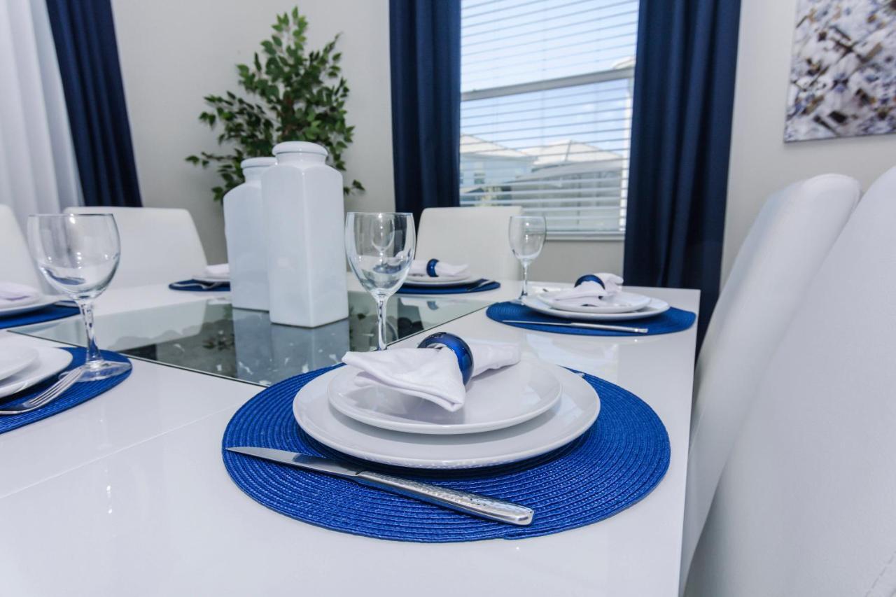 Enchanting Decor With Private Pool At Storey Sl4714