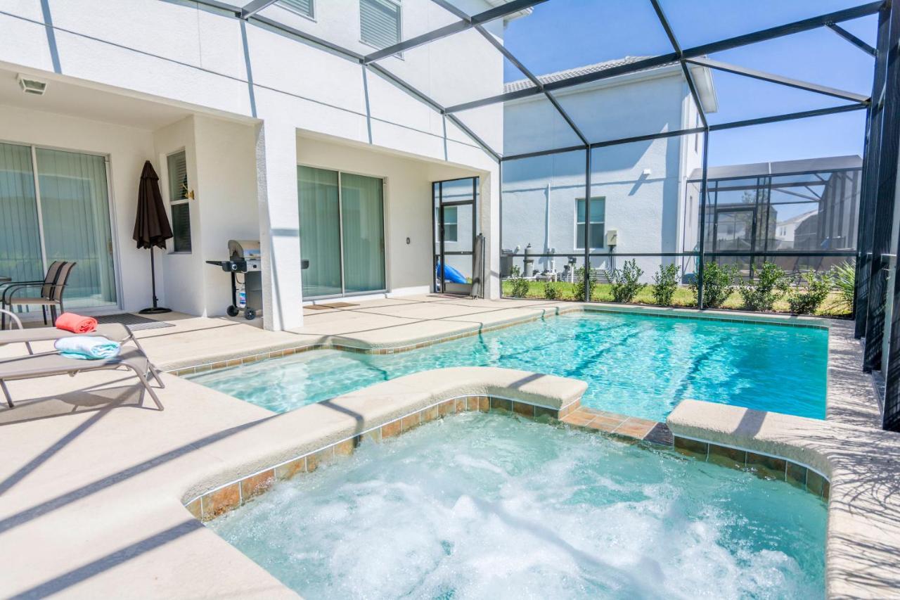 Holiday home Enchanting Decor With Private Pool At Storey Sl4714 *